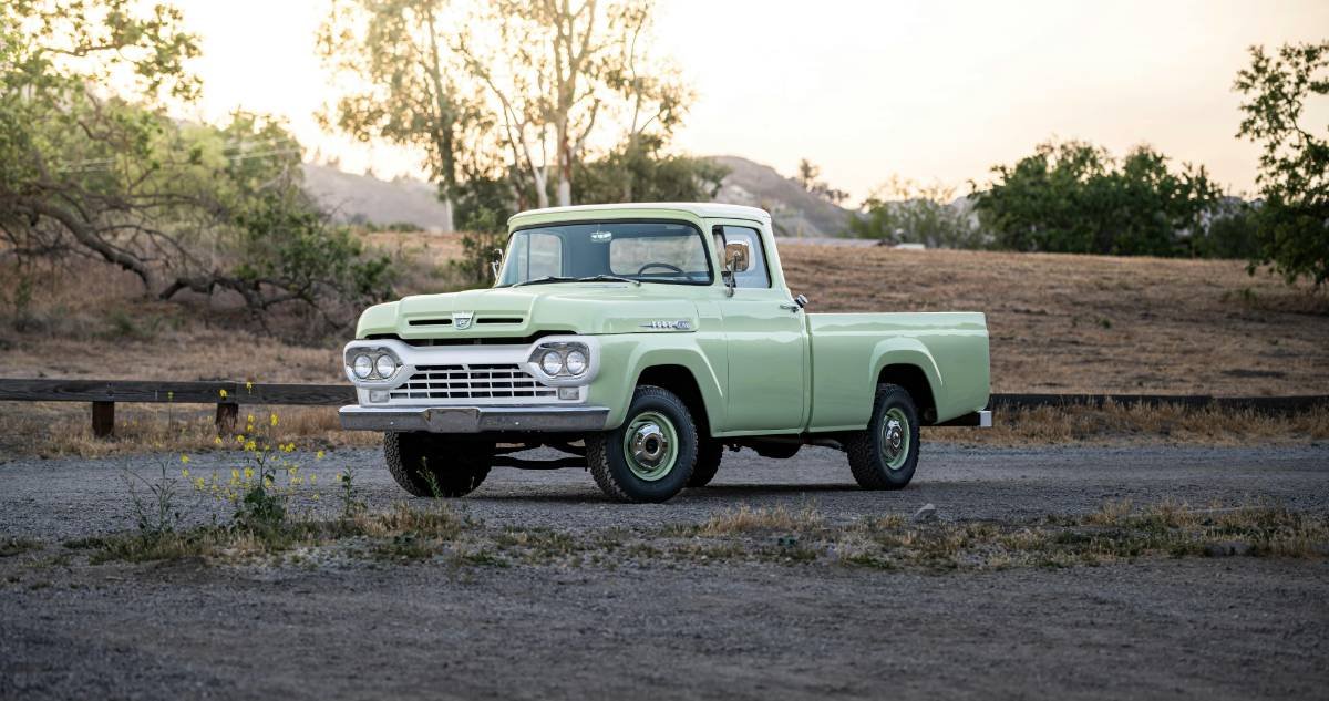 Key Differences Between Truck and Car Insurance